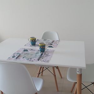 Apartamento De Categoria Sobre Av. Cordoba